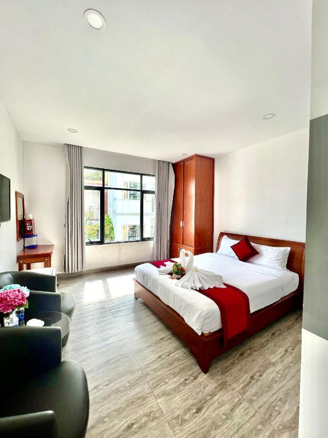 New York Hotel Pham Ngu Lao Хошимин Экстерьер фото