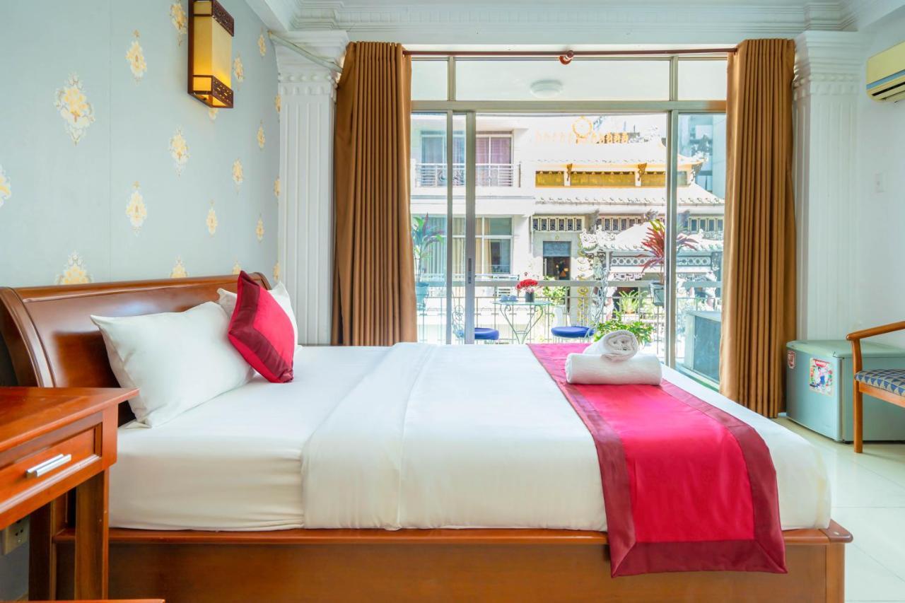 New York Hotel Pham Ngu Lao Хошимин Экстерьер фото